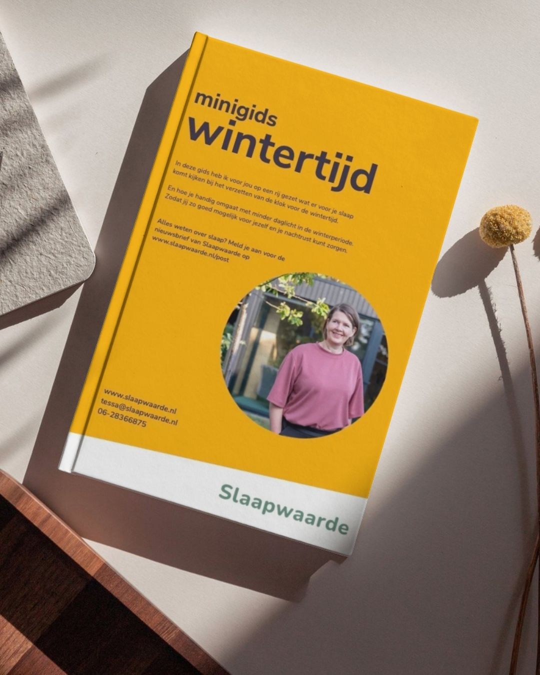 Tekstballon met welkom met op achtergrond maan en sterren.